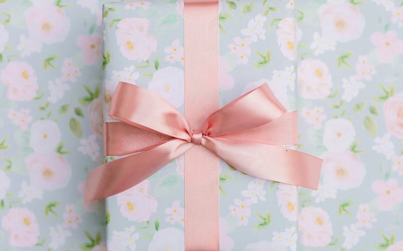 Woman browsing home goods — Amazon Storefront by Sarah Smith