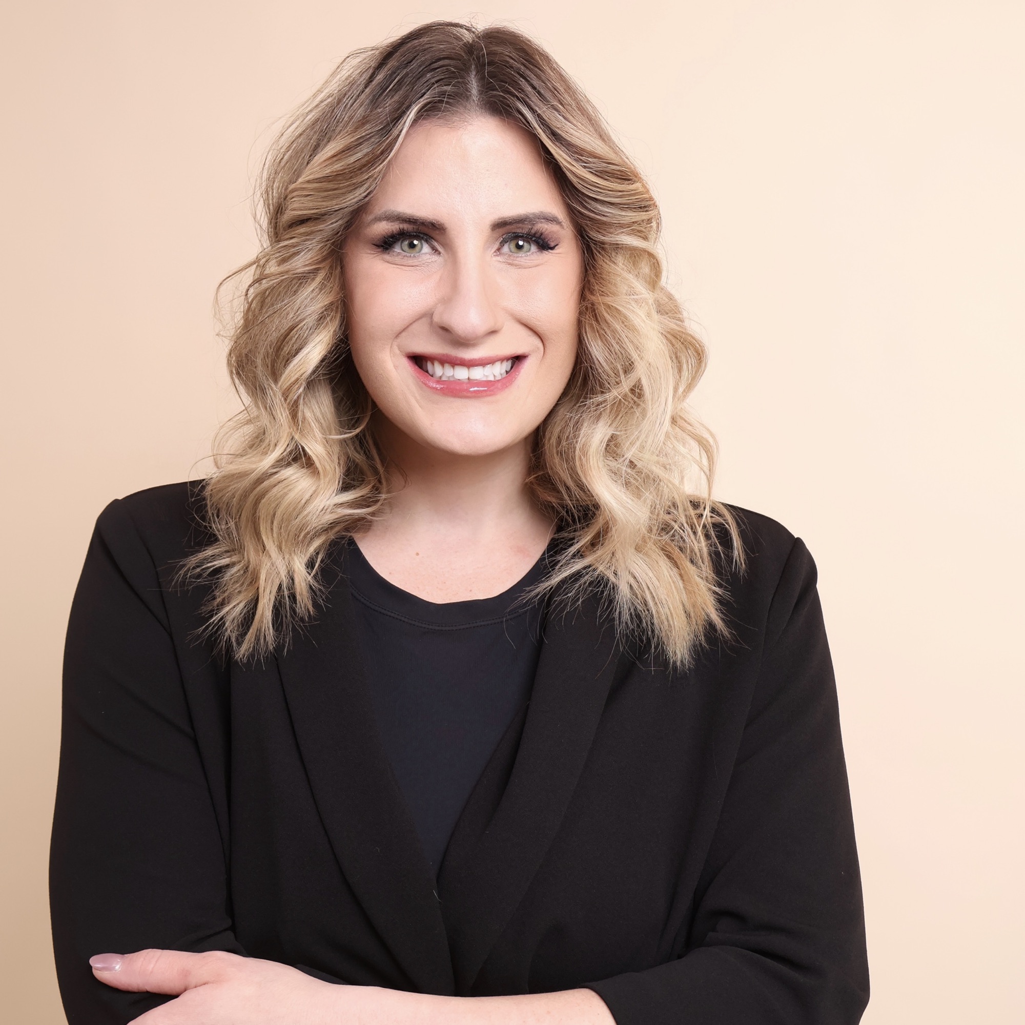 Sarah Smith — author and writer